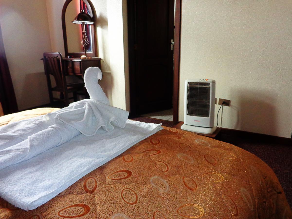 Hotel Alexander La Paz Buitenkant foto