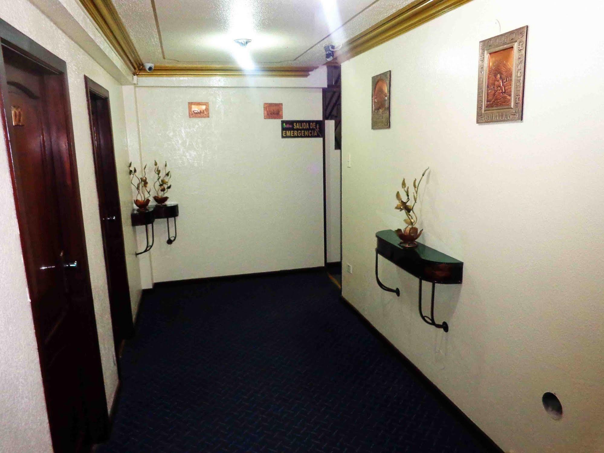 Hotel Alexander La Paz Buitenkant foto